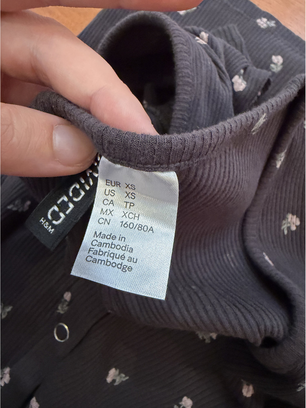 H&M Divided Black Floral Ribbed Button Front Mini Dress - Picture 7 of 8